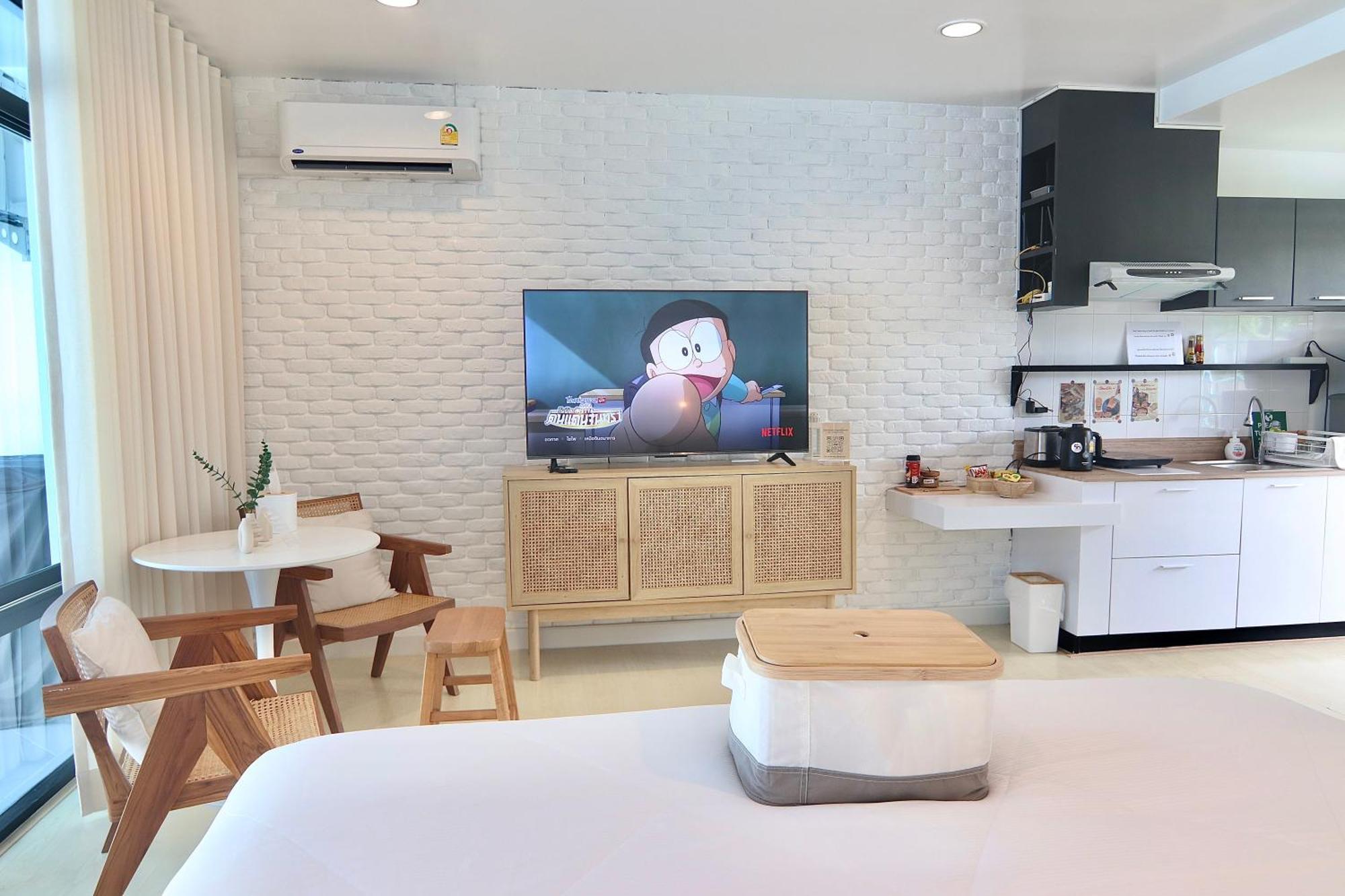 Beachfront Deluxe Pool Access One-minute Walk To Wonnapha Free