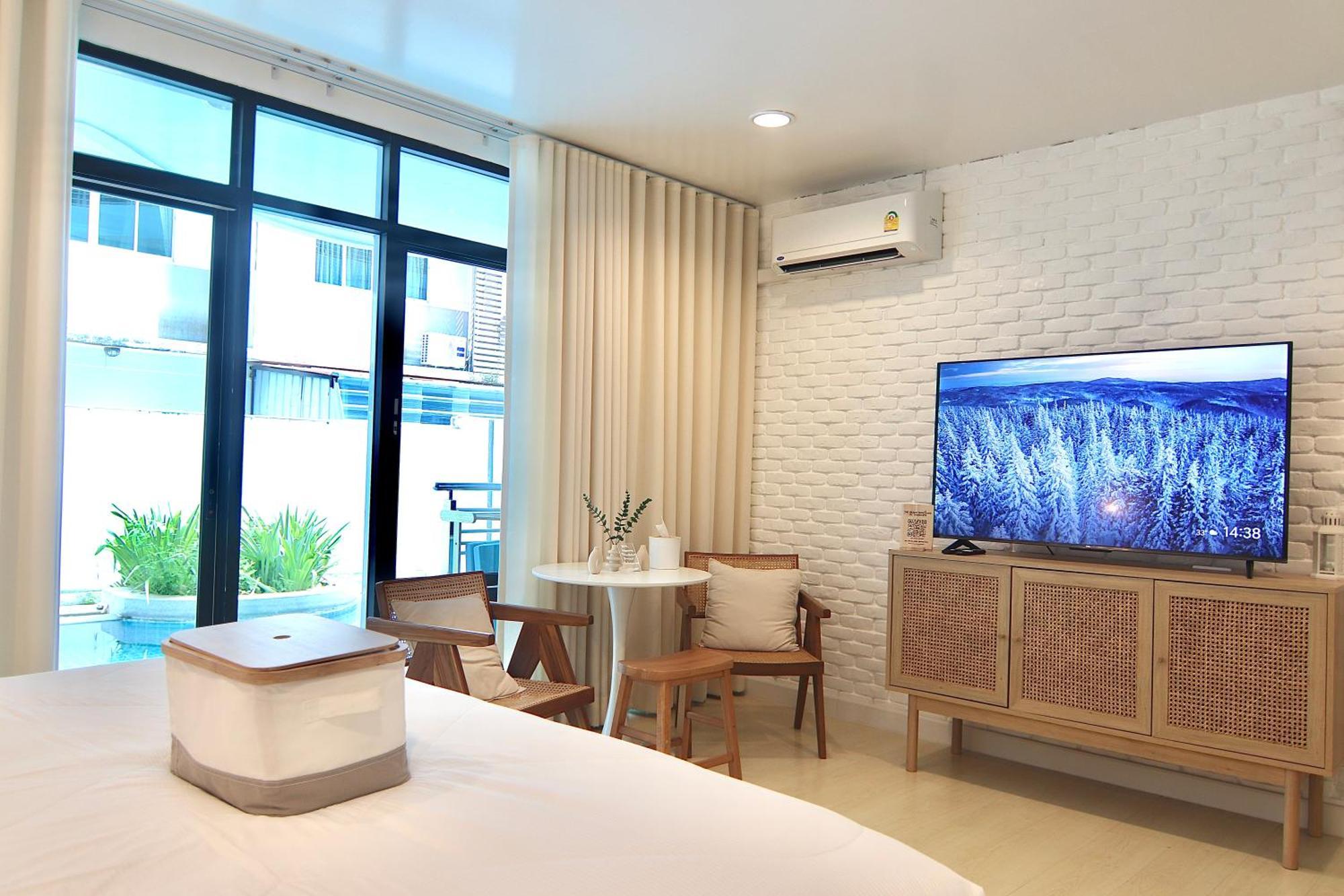 Апартаменты Beachfront Deluxe Pool Access One-minute Walk To Wonnapha Free *