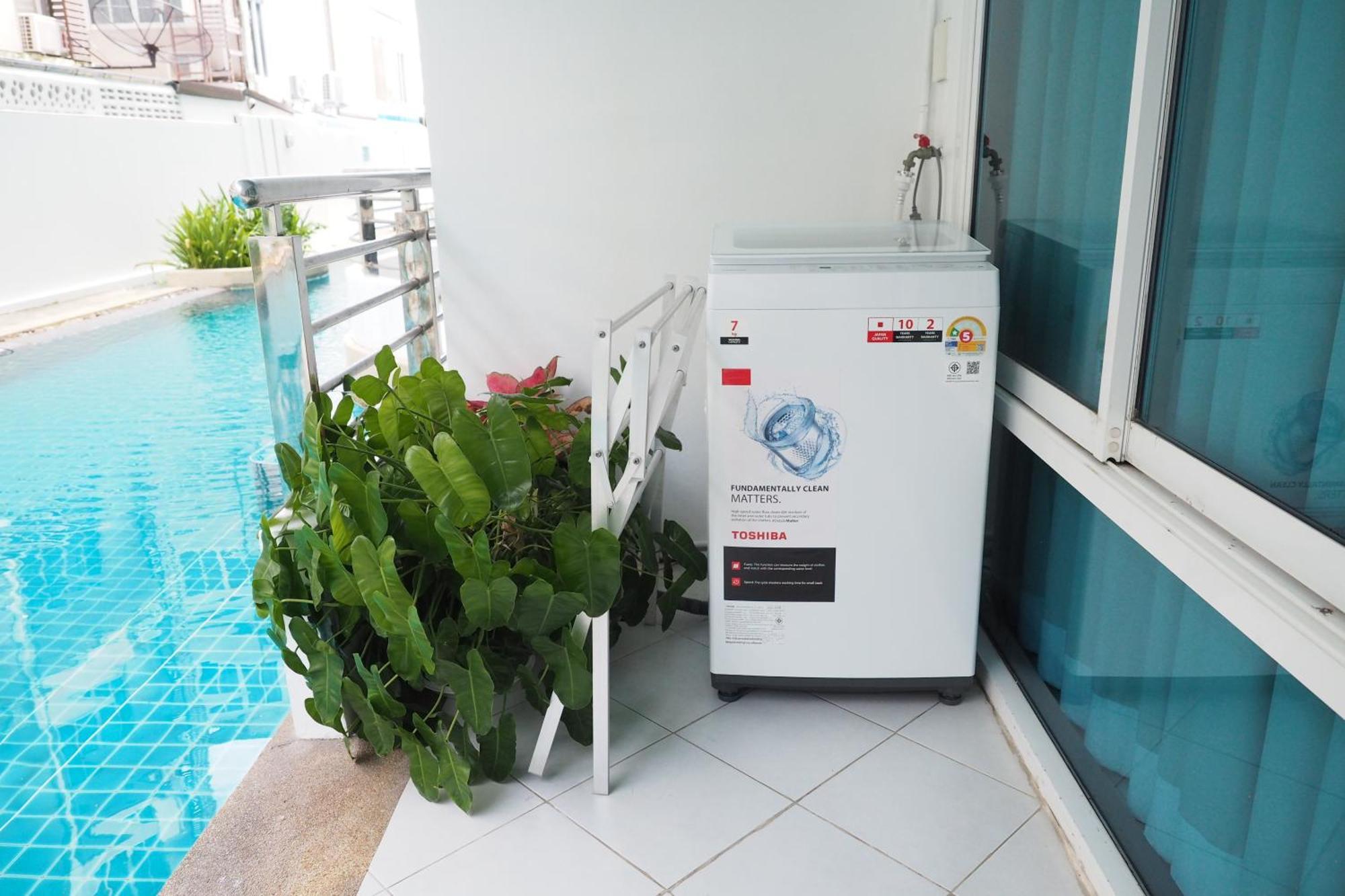 Beachfront Deluxe Pool Access One-minute Walk To Wonnapha Free Appartamento Bangsaen